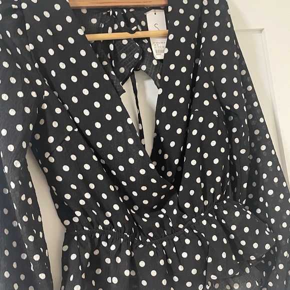 YaYa&co Dot Ruffle Open Back shirt, size Sm - Picture 10 of 13